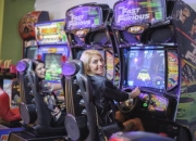 开云棋牌平台-HKA绝杀100T，Oner团战一打五小组赛3:2：燃爆全场的英雄联盟传奇瞬间