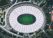 棋牌游戏-锡安·威廉姆森，撕裂绿衫军的橙色风暴