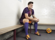 开云棋牌下载-年度焦点之战之夜，若日尼奥攻防两端的统治艺术