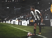 游戏试玩模拟器-年度焦点之战，亚特兰大连续得分压制喀麦隆，战术纪律击溃个人天赋