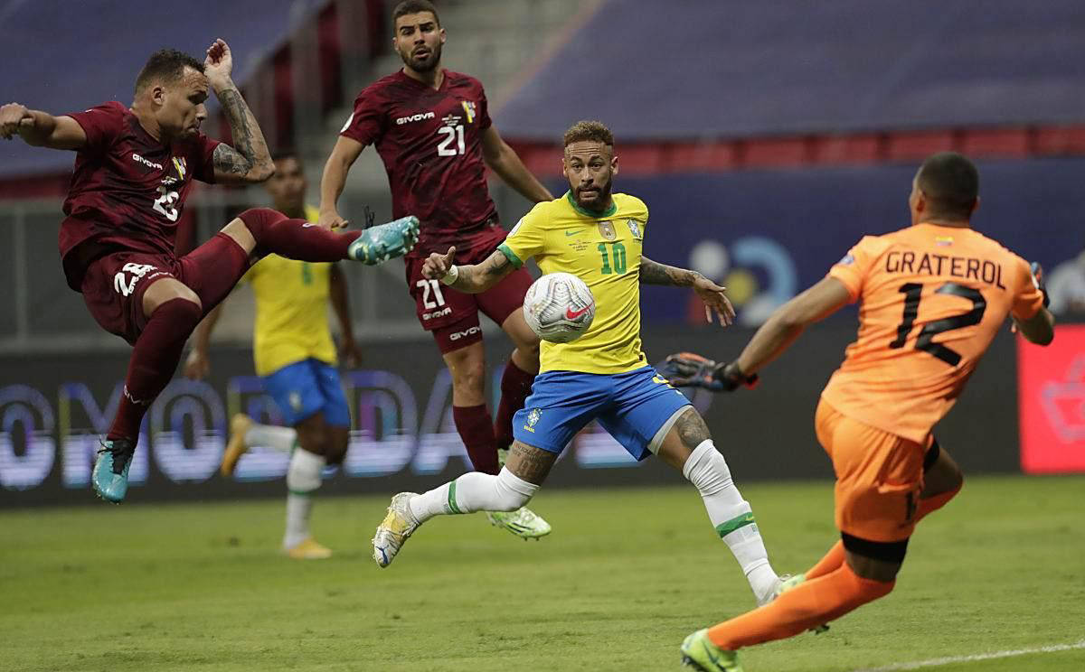 皇马主场惨败，赛季前景堪忧