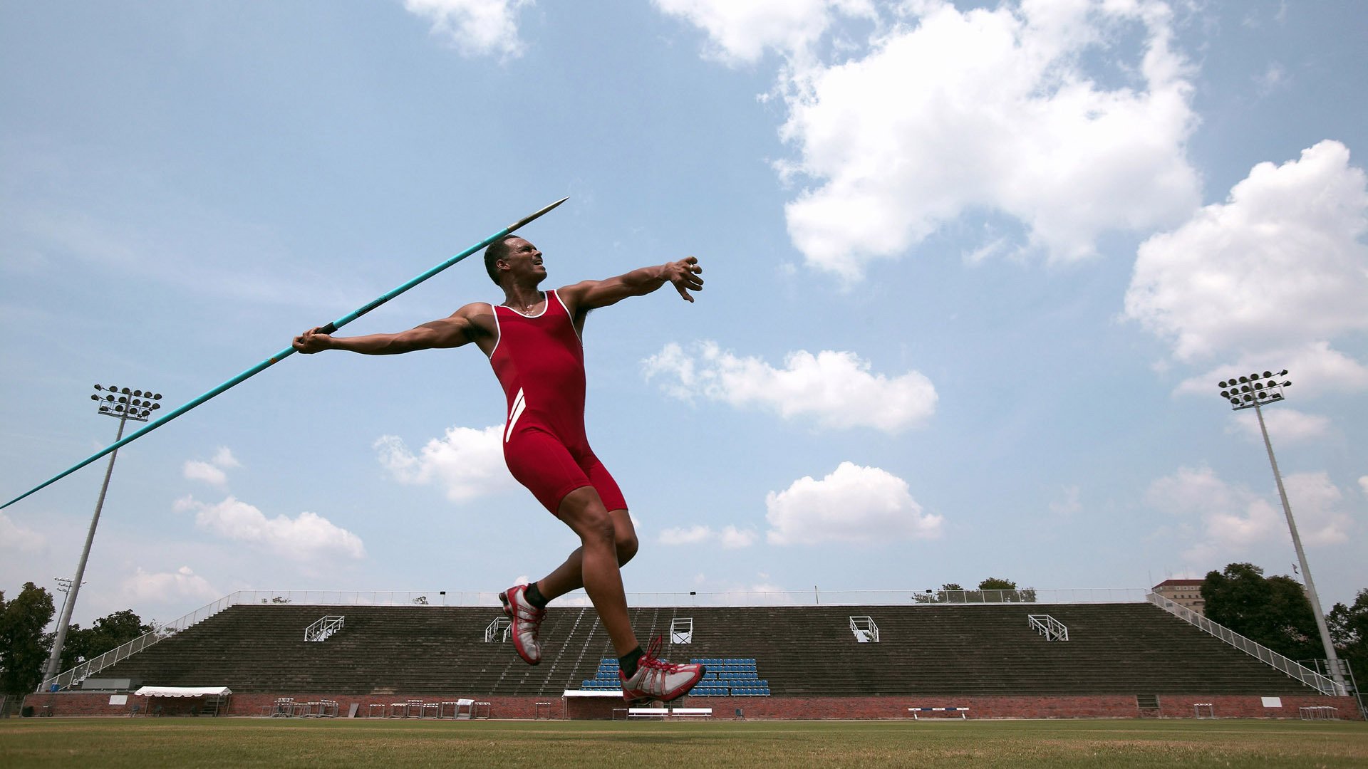 西决生死战焦点战，魔术一波带走新疆队