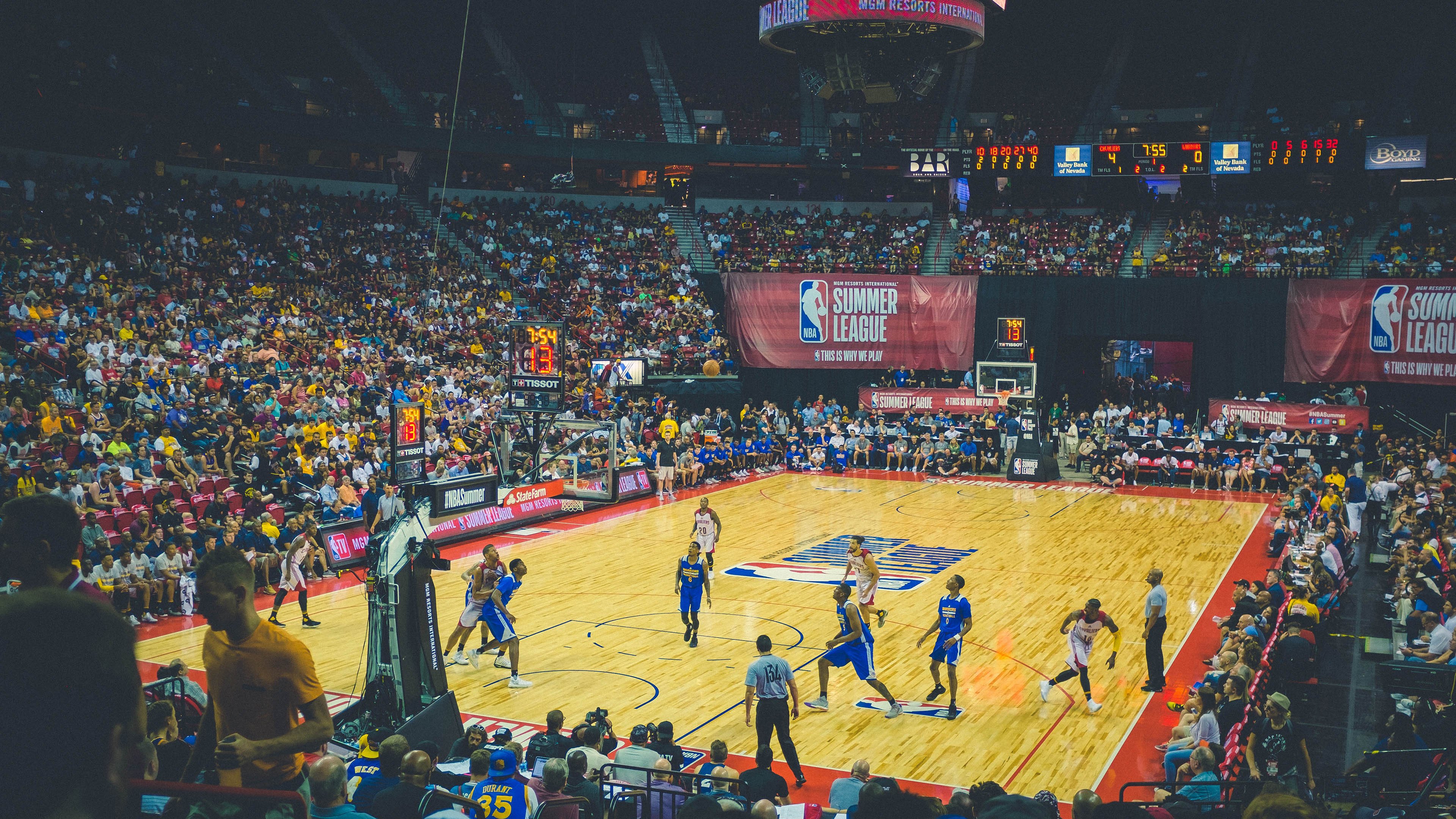 杜兰特冠军级表现难救主，火箭狂胜篮网显团队威力