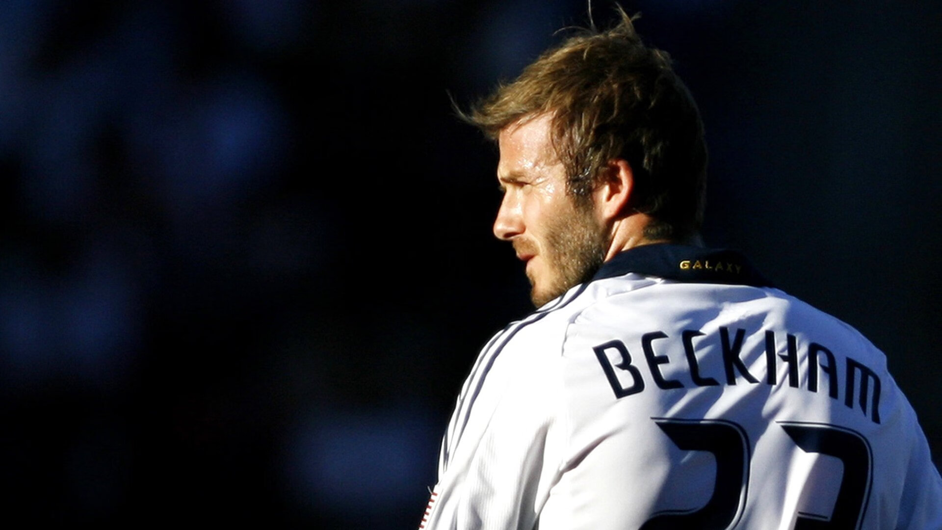 跨界主宰，从瑞士血拼拜仁到西甲德比，萨卡的全球赛场接管启示录