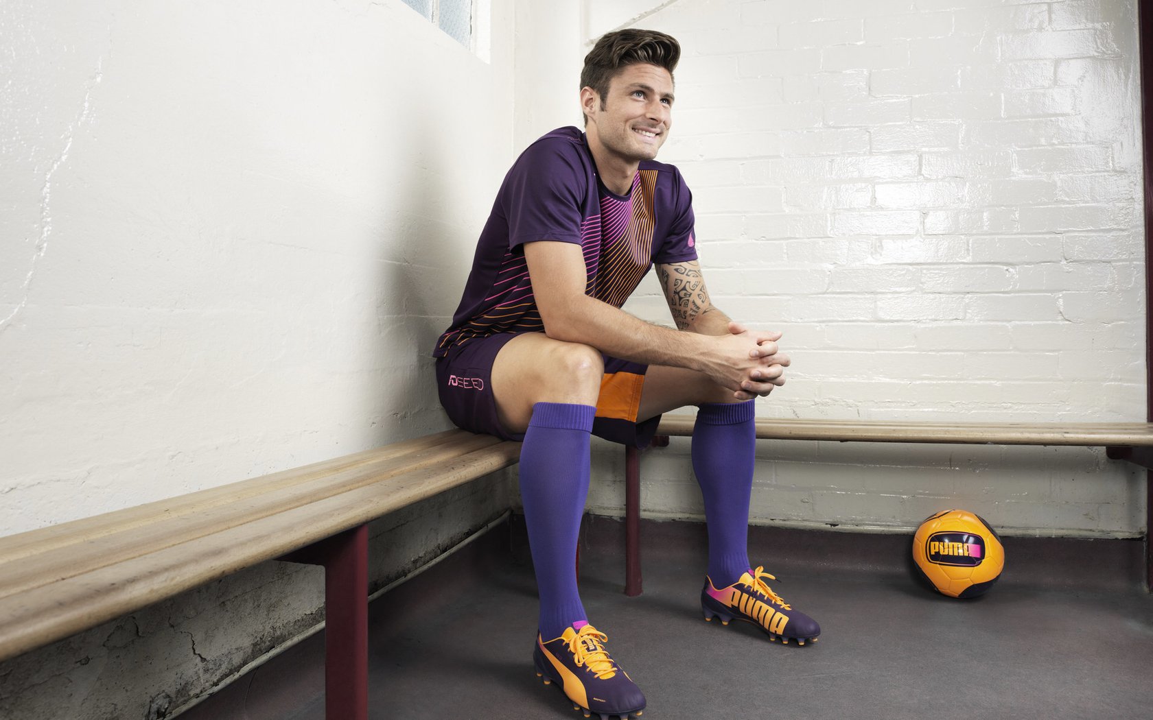 年度焦点之战之夜，若日尼奥攻防两端的统治艺术